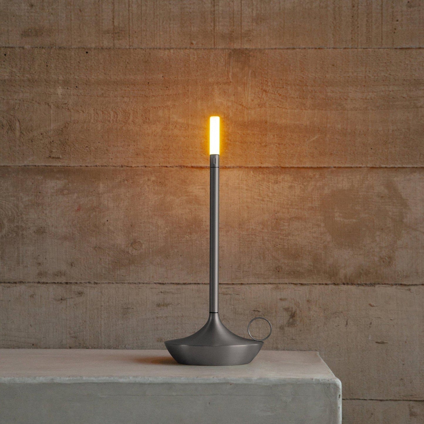 Minimalist LED Table Lamp – Modern Elegance Inspired by an Oil Lamp