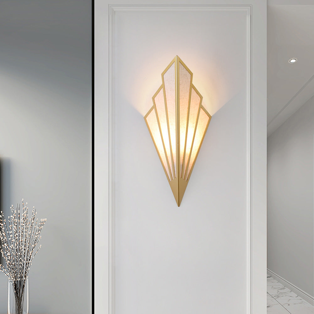 Nordlys Frame – Elegancka Lampa Ścienna z Lnu i Metalu