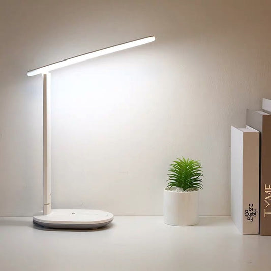 LumaCharge – Ładowalna lampa stołowa LED