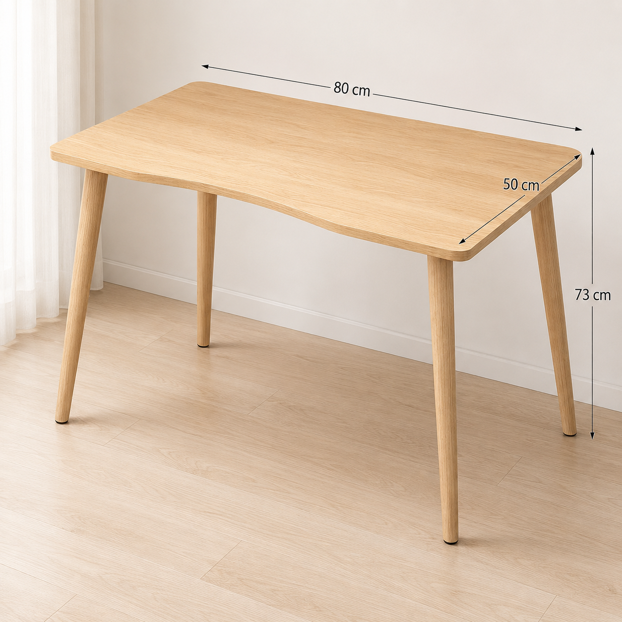 Compact Nordic desk
