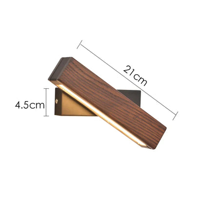 Nordlys wooden wall lamp – warm light in Nordic elegance
