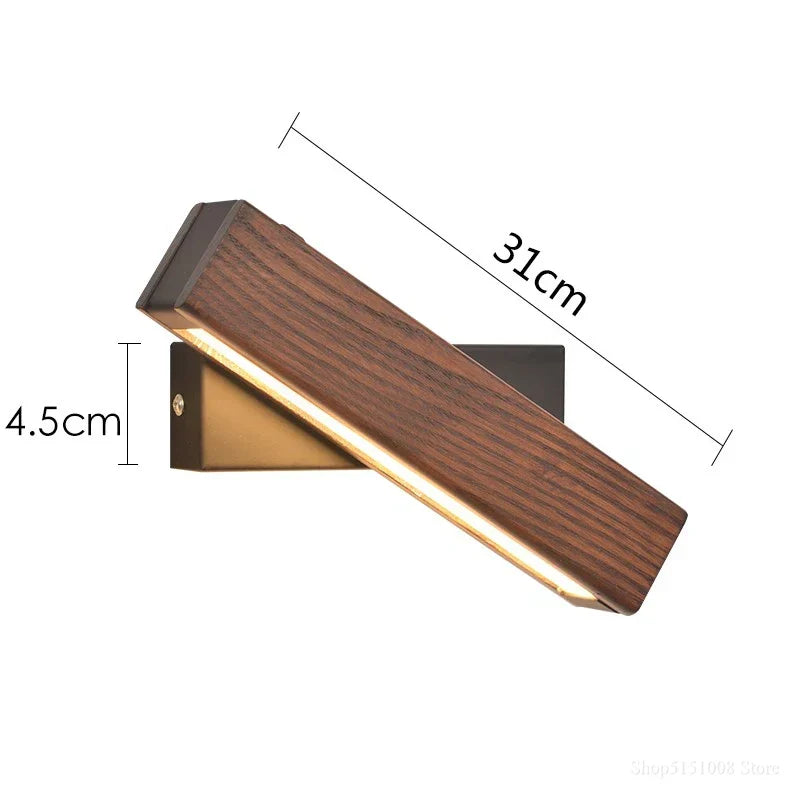 Nordlys wooden wall lamp – warm light in Nordic elegance
