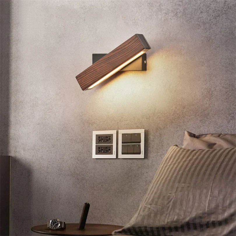 Nordlys wooden wall lamp – warm light in Nordic elegance
