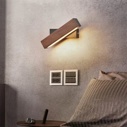 Nordlys wooden wall lamp – warm light in Nordic elegance