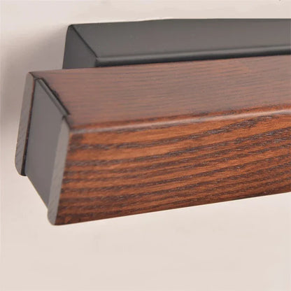 Nordlys wooden wall lamp – warm light in Nordic elegance