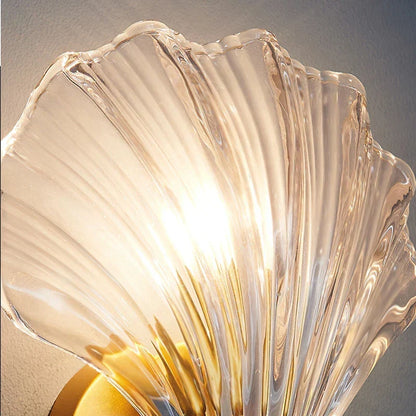 Pearl Shell Wall Lamp – sea-inspired elegance with warm light