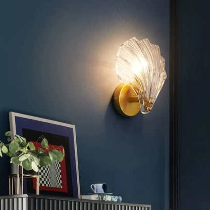 Pearl Shell Wall Lamp – sea-inspired elegance with warm light