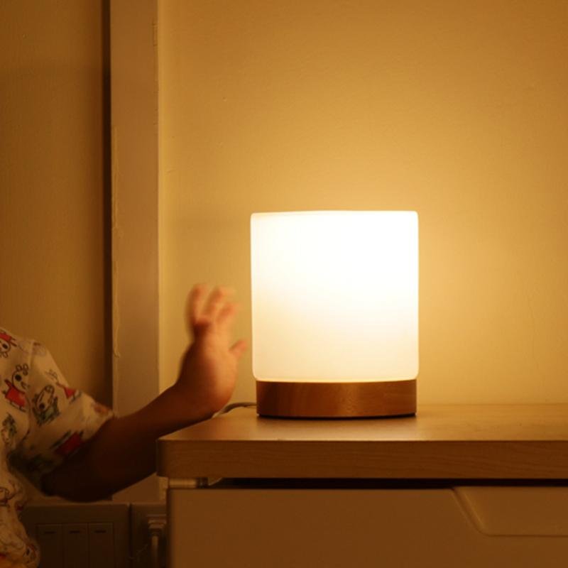 LumaTouch Mini – szklana lampa stołowa LED