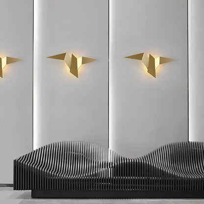 LED Wall Light Origami Bird – artistic light in a lightweight form