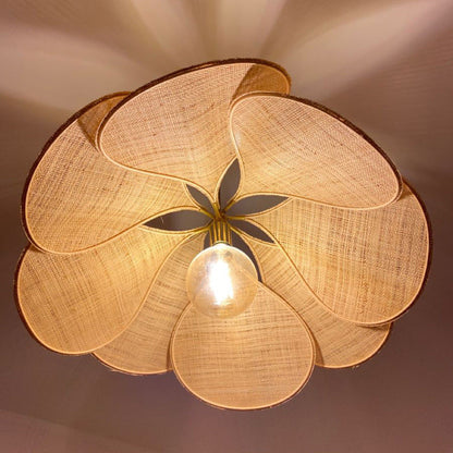 Luna Bloom – Artystyczna Lampa Wisząca w Kształcie Kwiatu