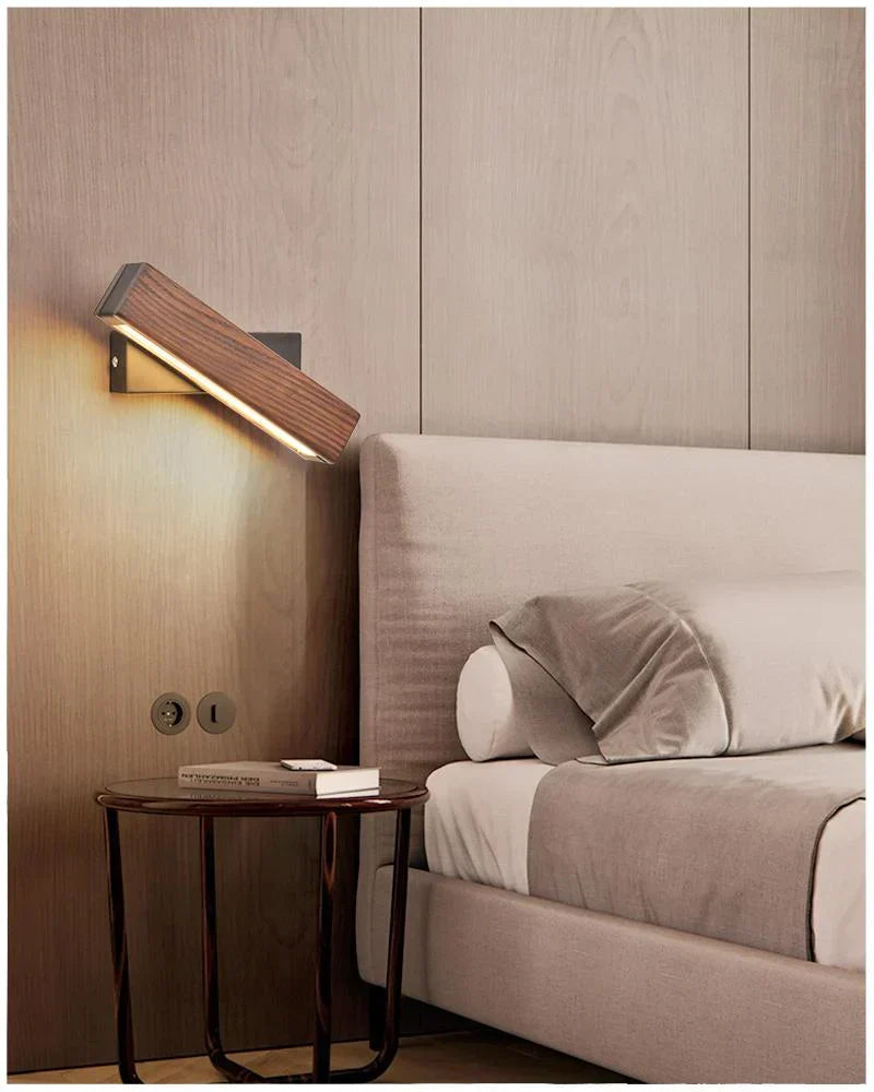 Nordlys wooden wall lamp – warm light in Nordic elegance