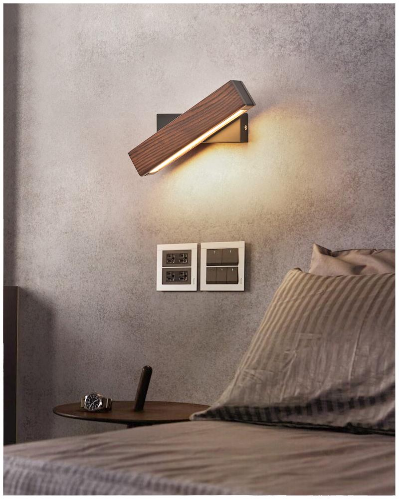 Nordlys wooden wall lamp – warm light in Nordic elegance