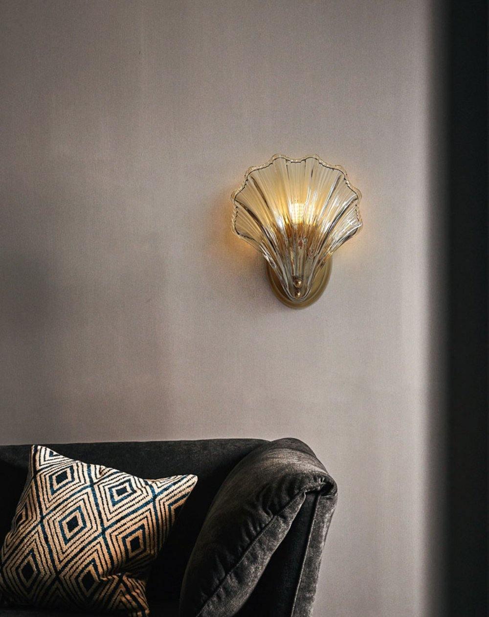 Pearl Shell Wall Lamp – sea-inspired elegance with warm light