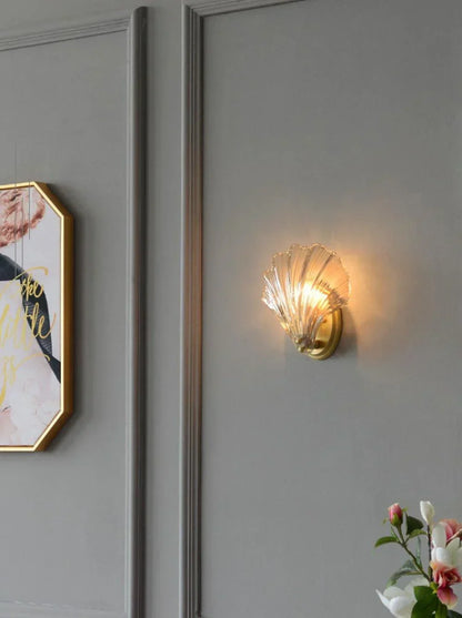Pearl Shell Wall Lamp – sea-inspired elegance with warm light