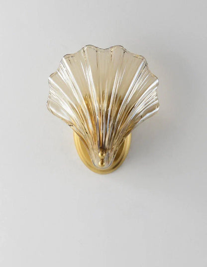 Pearl Shell Wall Lamp – sea-inspired elegance with warm light
