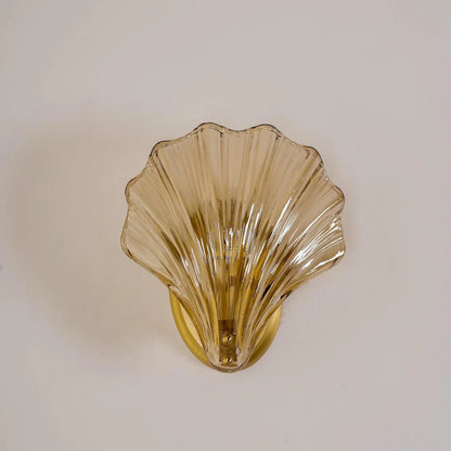 Pearl Shell Wall Lamp – sea-inspired elegance with warm light