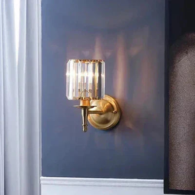 Crystal Glow Wall Lamp – exclusive elegance of crystal and gold