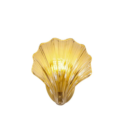 Pearl Shell Wall Lamp – sea-inspired elegance with warm light